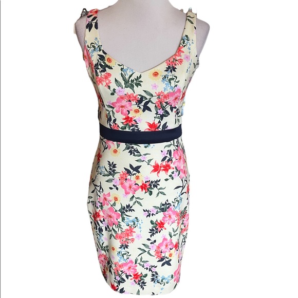 Guess Dresses & Skirts - Guess Floral Print Dress